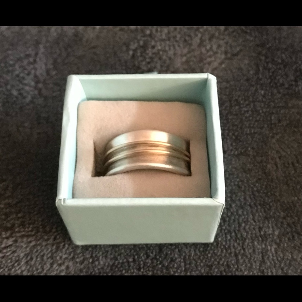 Lisa Leonard ring